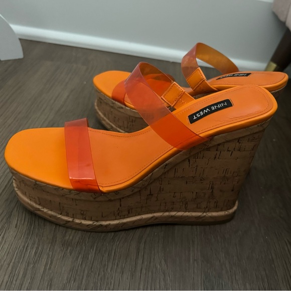 Nine West Platform Wedges in Neon Orange Size 7.5 - Picture 4 of 7